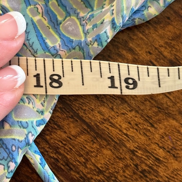 Beautiful Silk Blend, Boho Chic, Knee Length Dress with Cutout Back - Picture 9 of 9